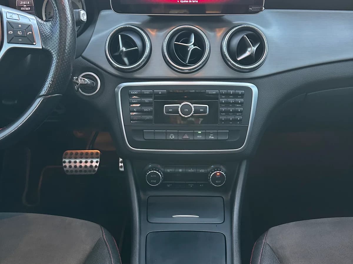 MERCEDES BENZ CLA 220 2.1 CDI AUT LOOK AMG 2014 - Imagen 18