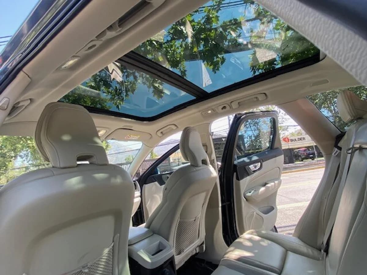 VOLVO XC60 T8 R Awd Recharge 2023 - Imagen 15
