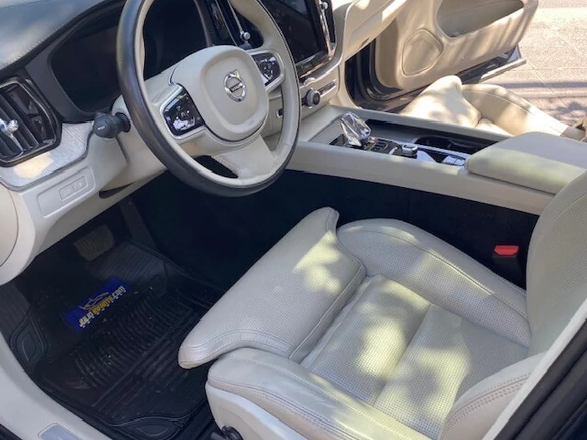 VOLVO XC60 T8 R Awd Recharge 2023 - Imagen 19