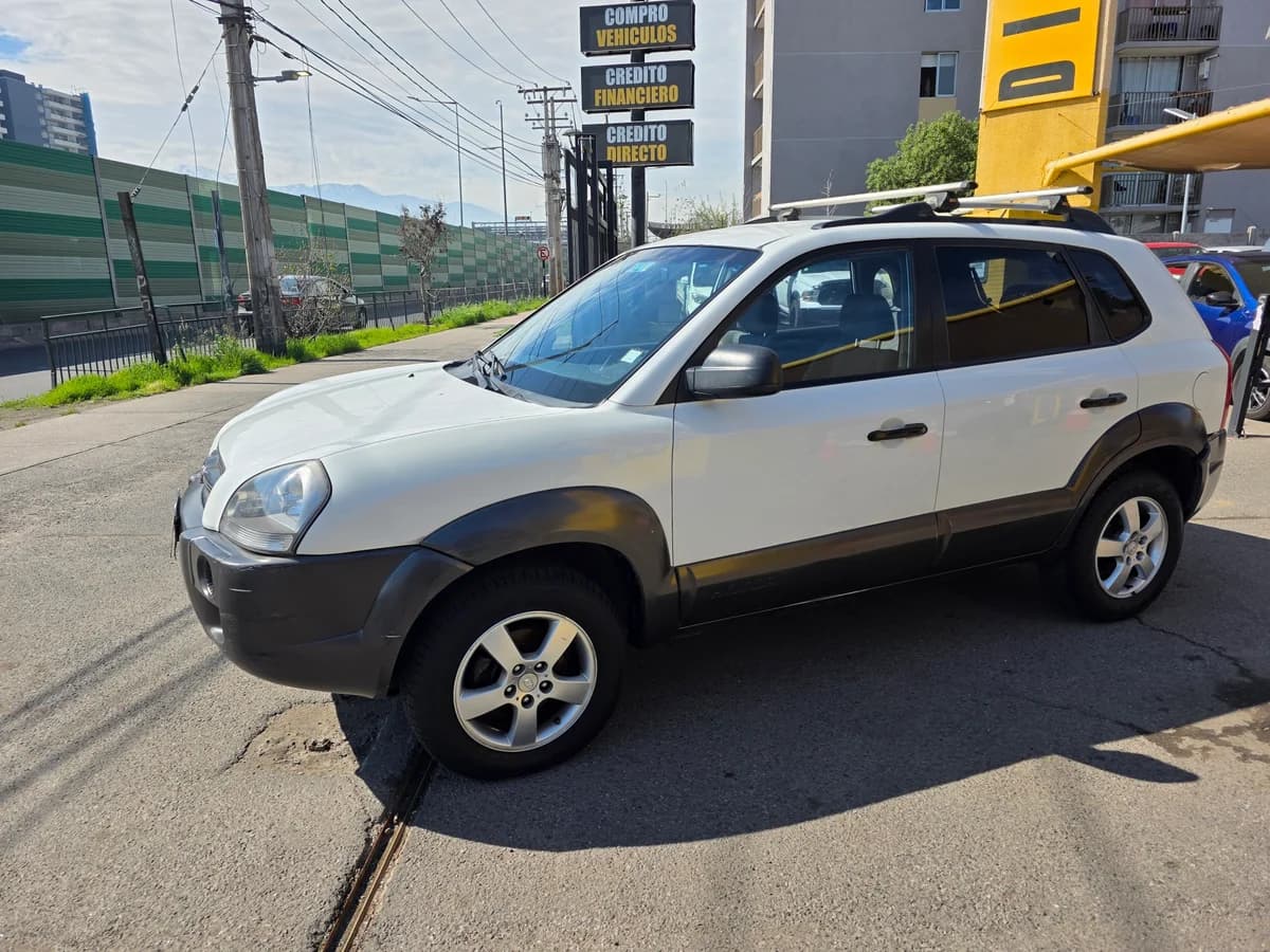 HYUNDAI Tucson GL 2.0 2005 - Imagen 1