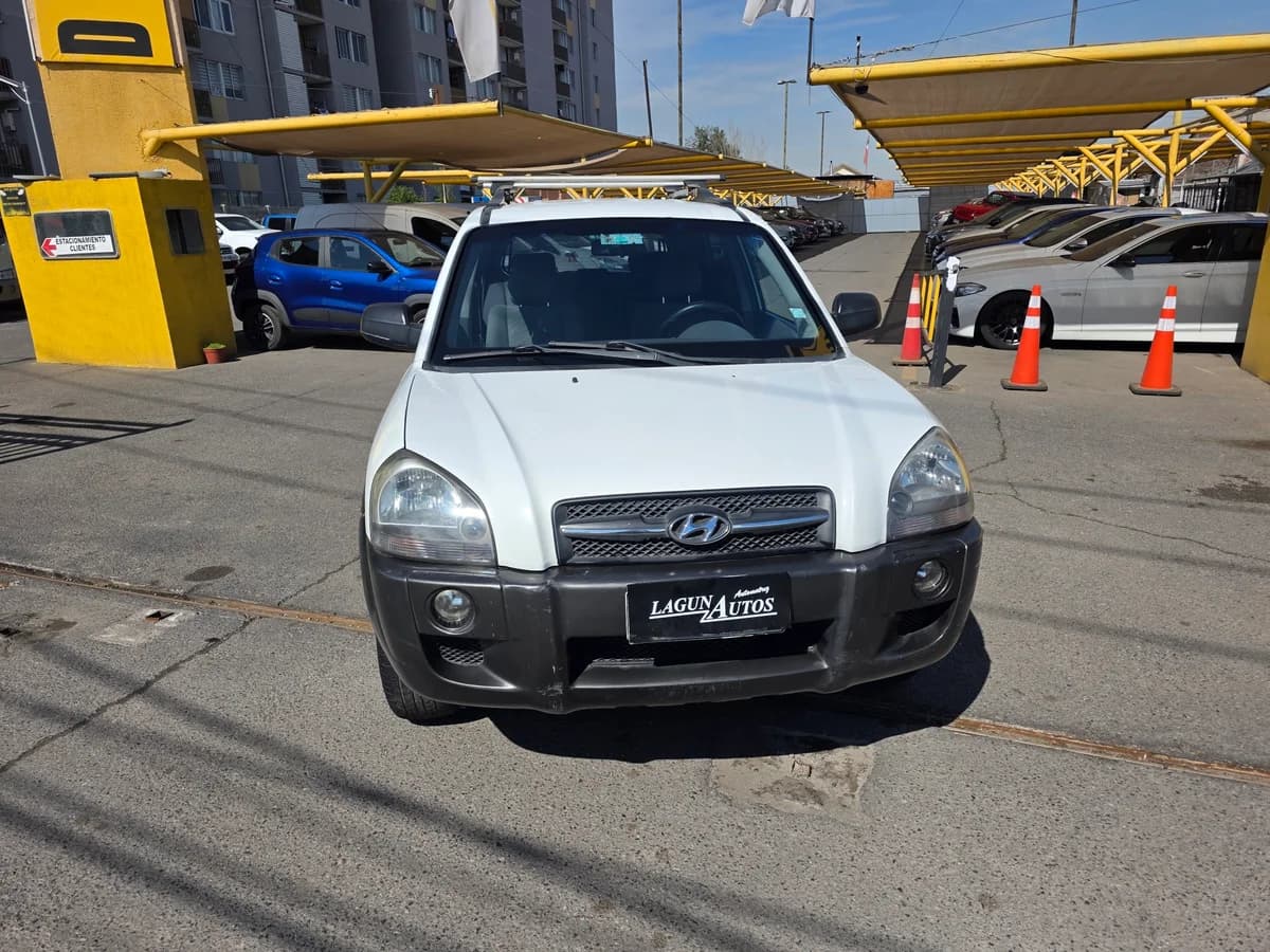 HYUNDAI Tucson GL 2.0 2005 - Imagen 2