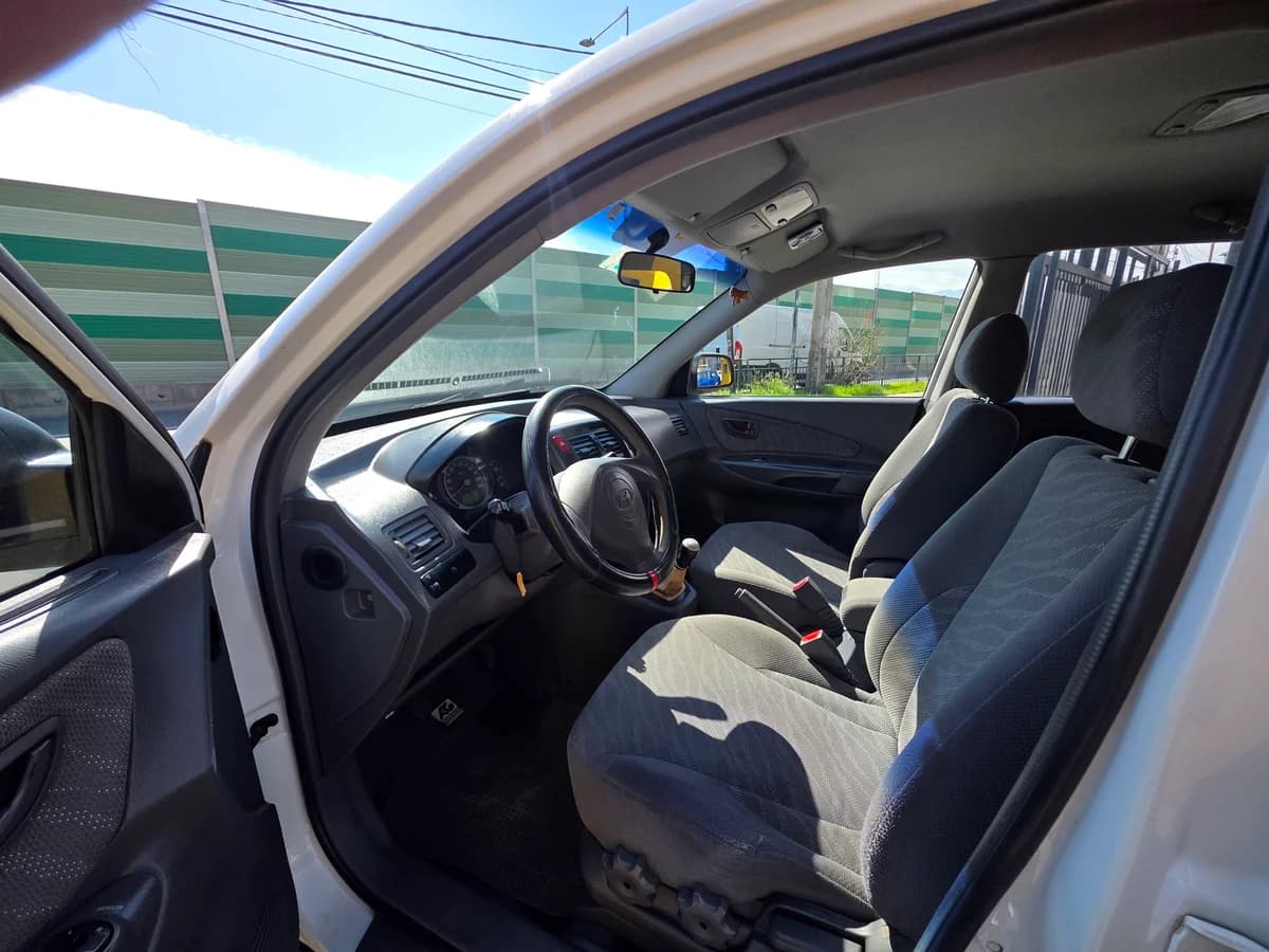 HYUNDAI Tucson GL 2.0 2005 - Imagen 8