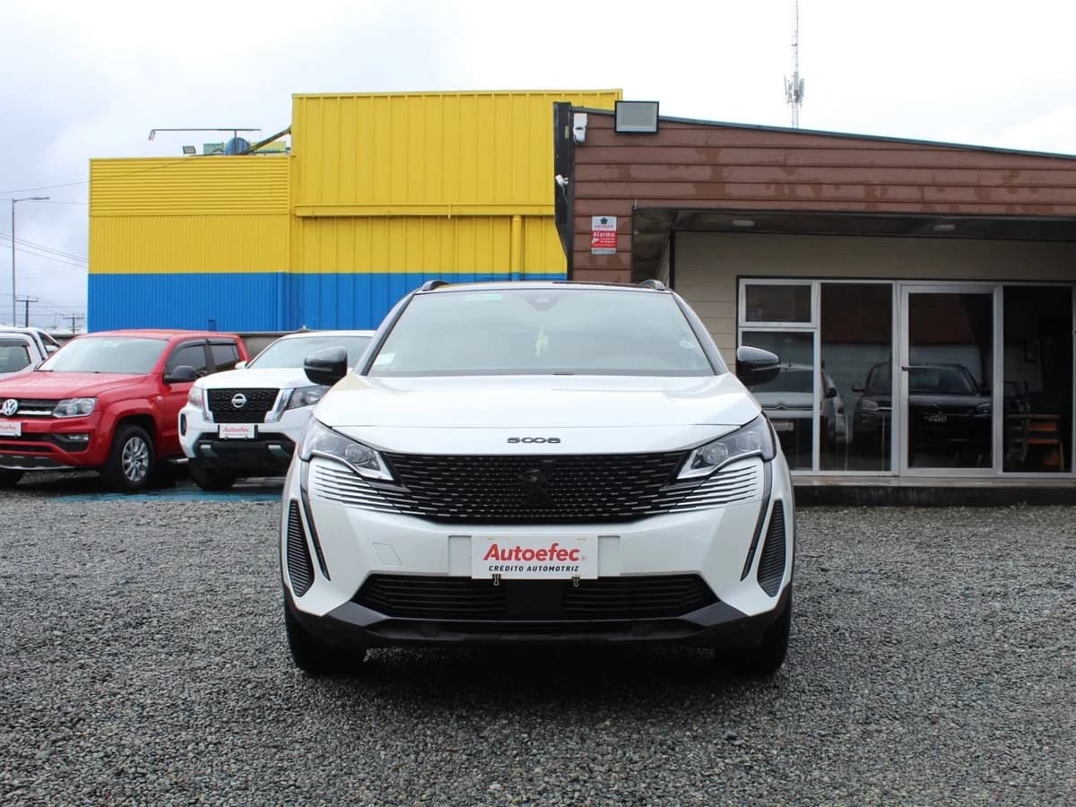 PEUGEOT 5008 GT 1.5 diésel 2023 - Imagen 3