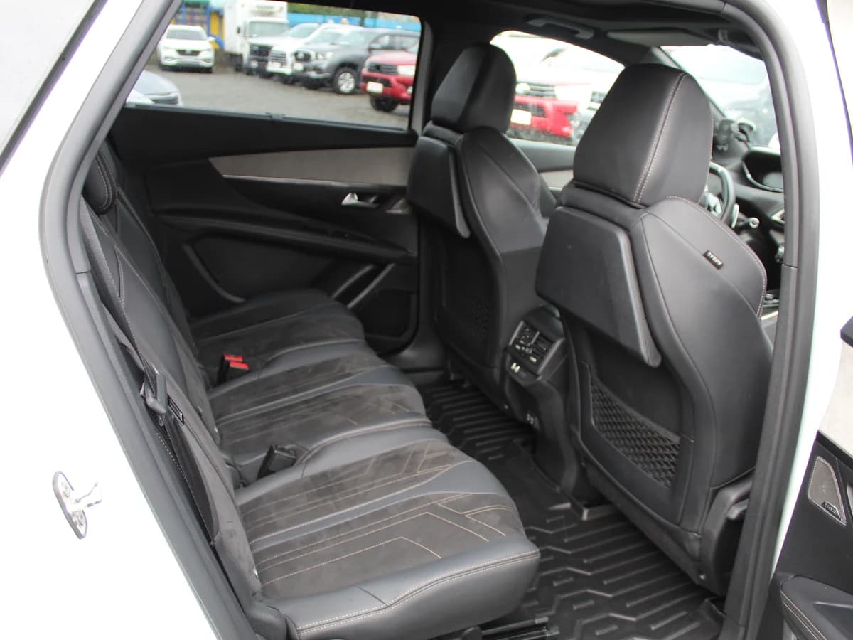 PEUGEOT 5008 GT 1.5 diésel 2023 - Imagen 7