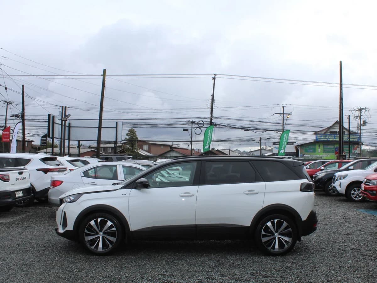 PEUGEOT 5008 GT 1.5 diésel 2023 - Imagen 12