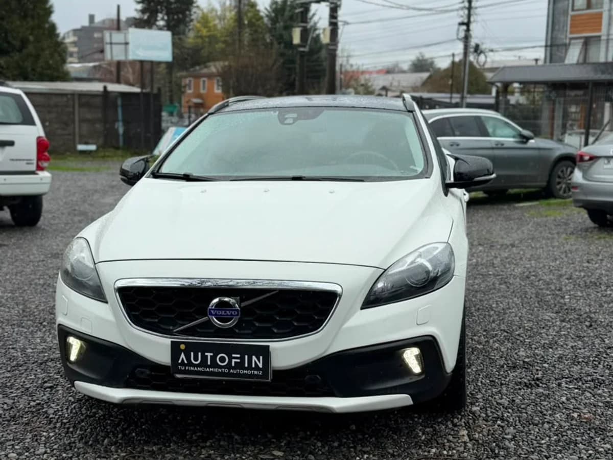 VOLVO V40 2.5 BENCINERA 4X4 AWDAT 5P 2014 - Imagen 4
