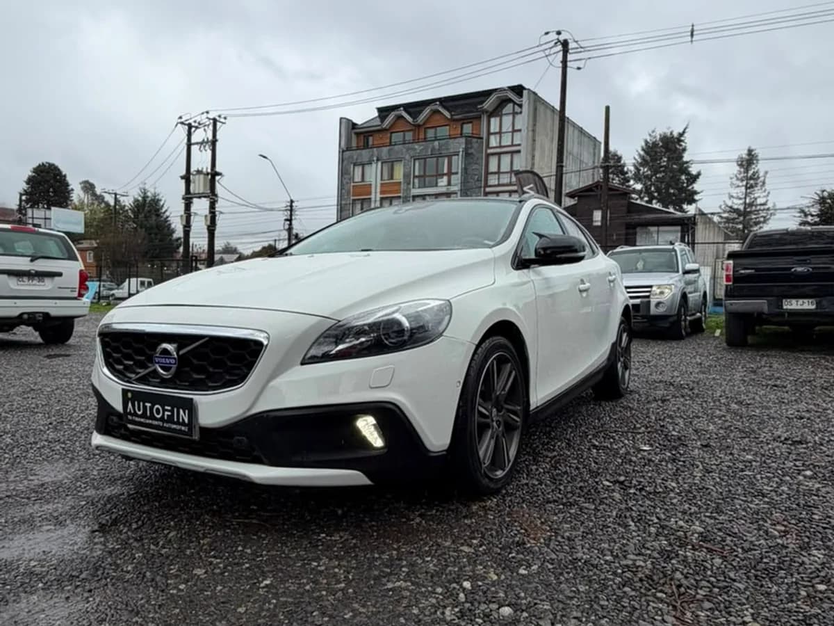 VOLVO V40 2.5 BENCINERA 4X4 AWDAT 5P 2014 - Imagen 6