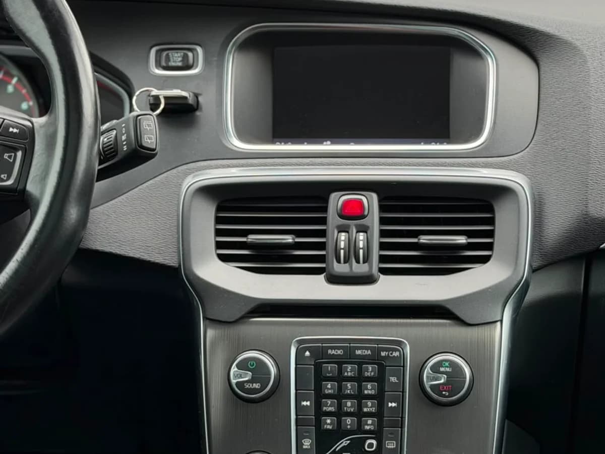 VOLVO V40 2.5 BENCINERA 4X4 AWDAT 5P 2014 - Imagen 10
