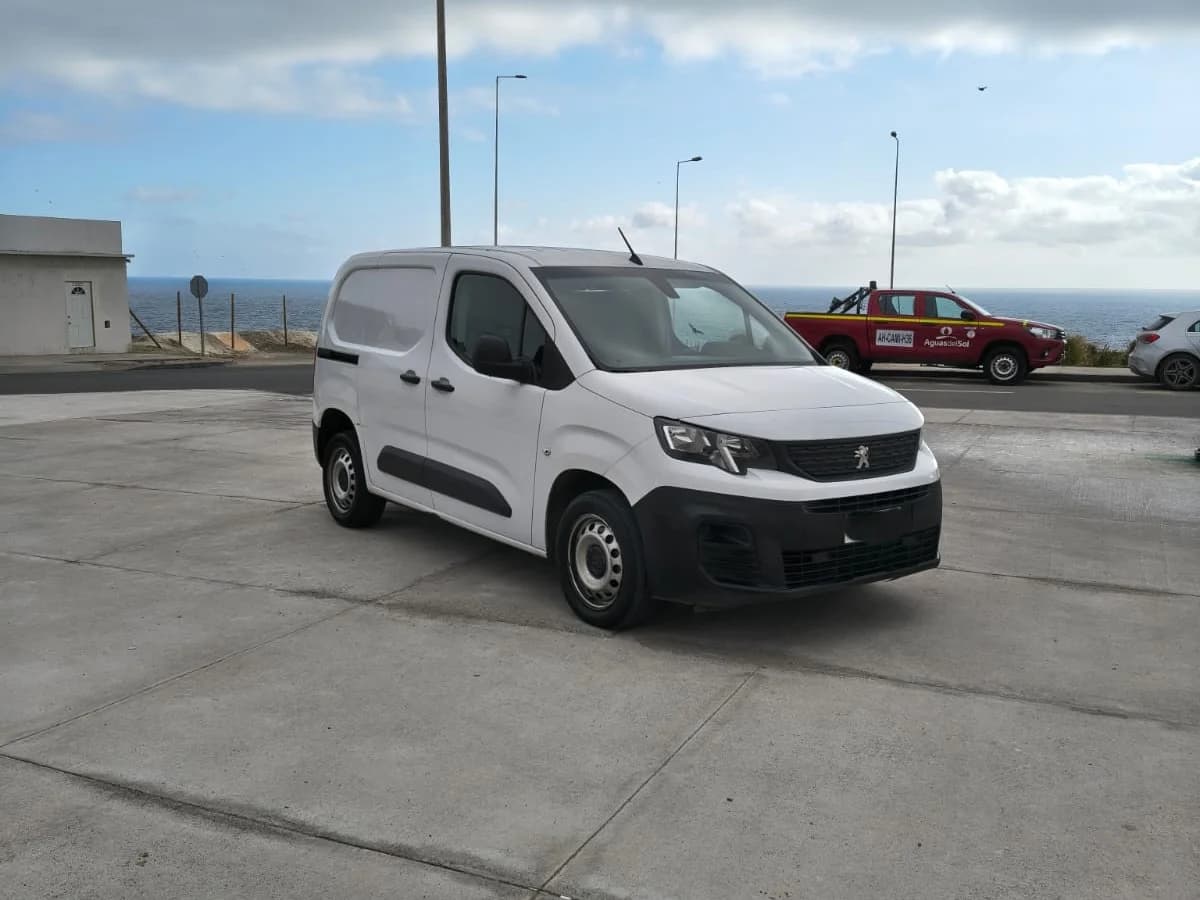 PEUGEOT Partner 1.6 BLUEHDI 2023 - Imagen 1