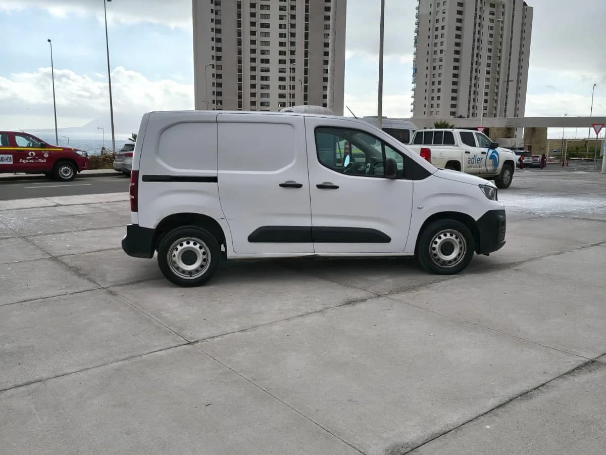 PEUGEOT Partner 1.6 BLUEHDI 2023 - Imagen 7