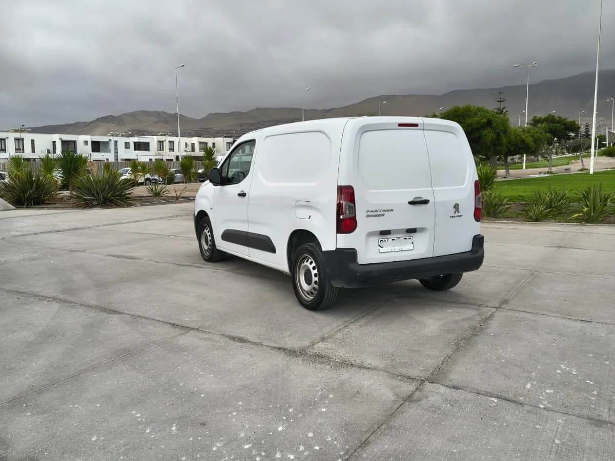 PEUGEOT Partner 1.6 BLUEHDI 2023 - Imagen 10