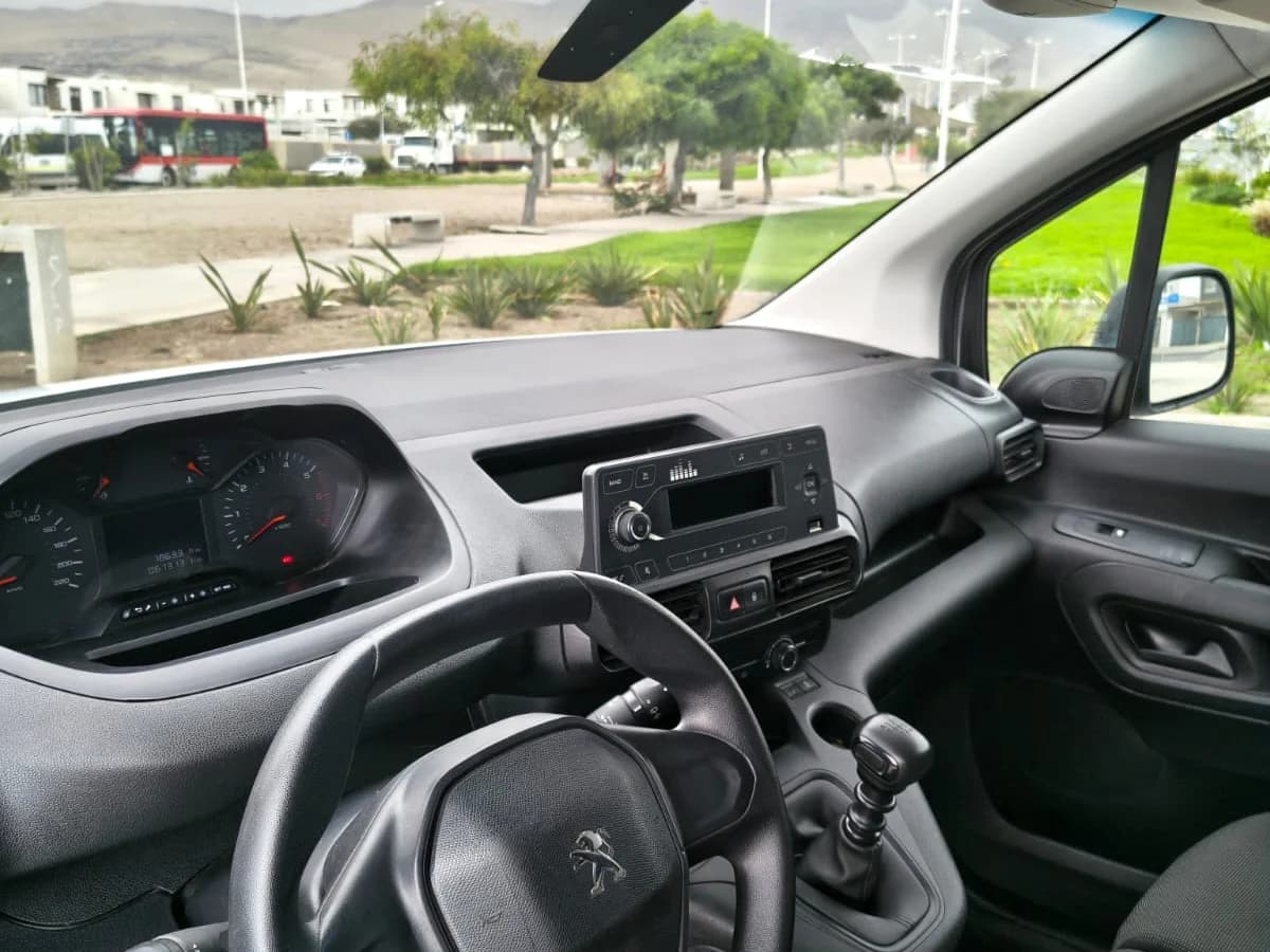 PEUGEOT Partner 1.6 BLUEHDI 2023 - Imagen 13