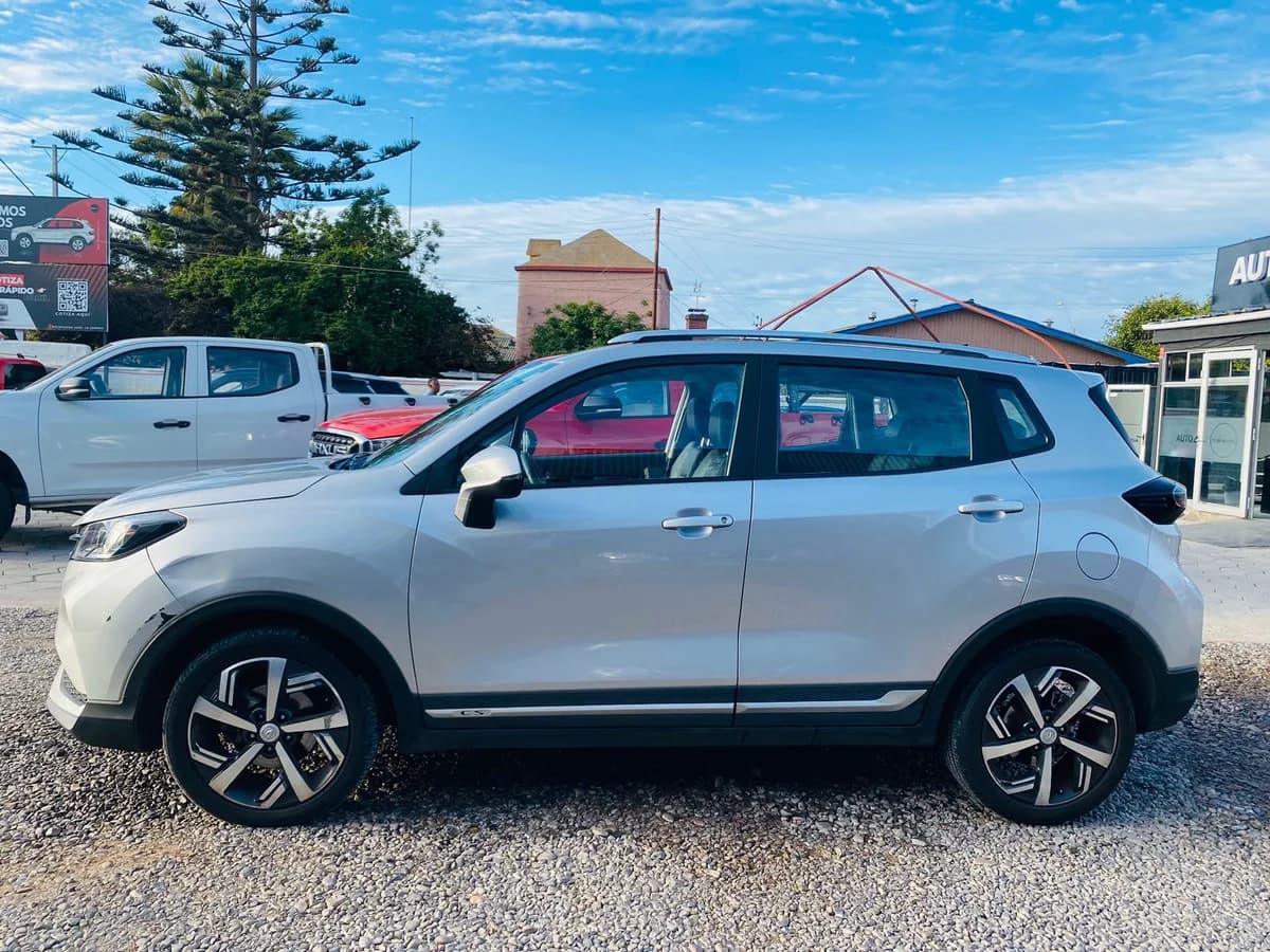 CHANGAN NEW CS15 1.5 COMFORT MT 2022 - Imagen 3