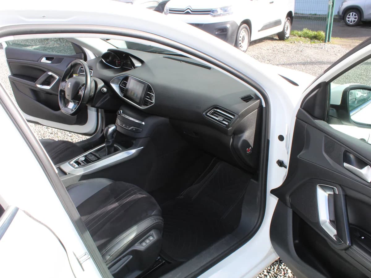 PEUGEOT 308 FELINE BLUEHDI 1.6 AT 2017 - Imagen 5