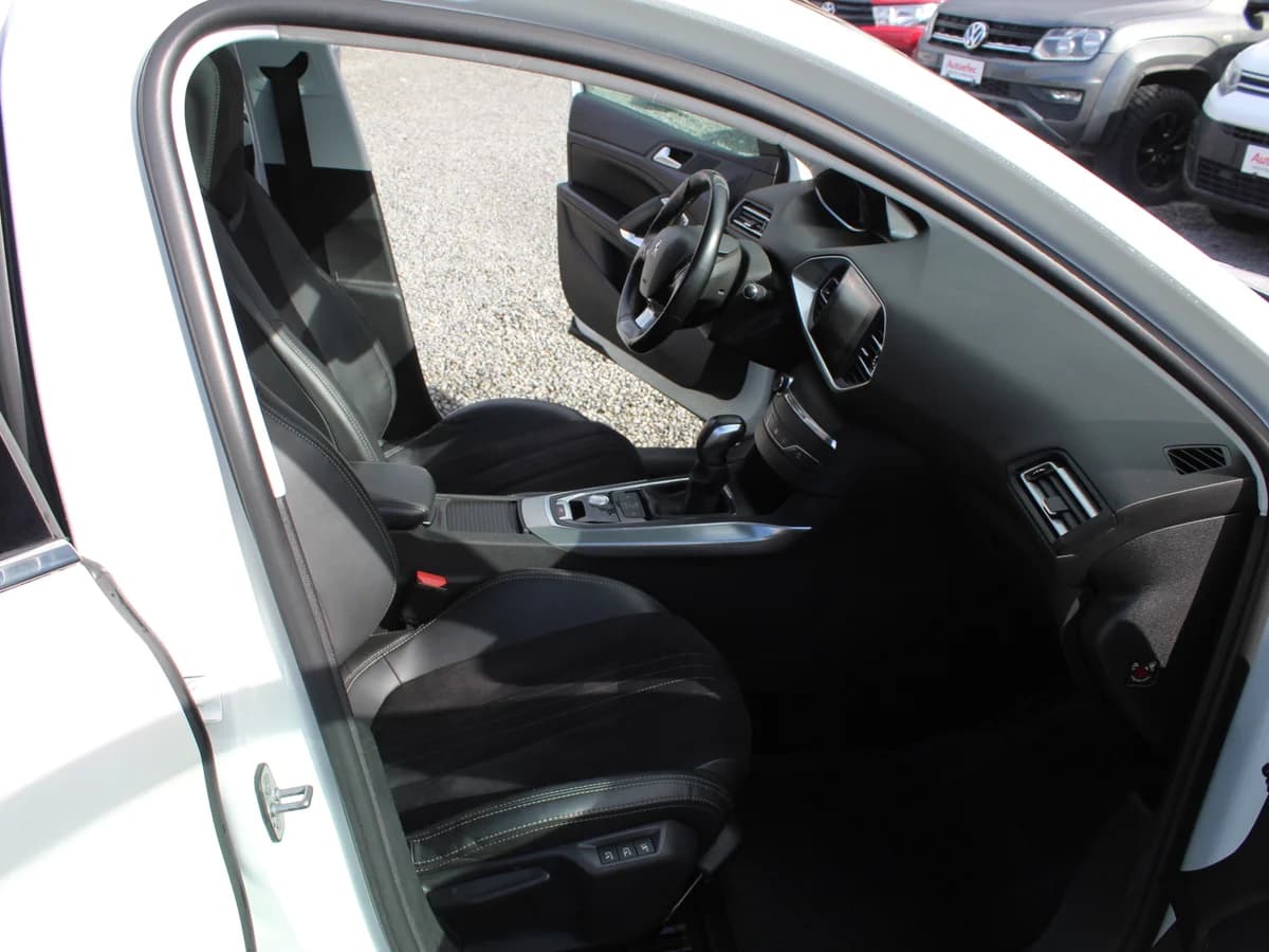 PEUGEOT 308 FELINE BLUEHDI 1.6 AT 2017 - Imagen 6
