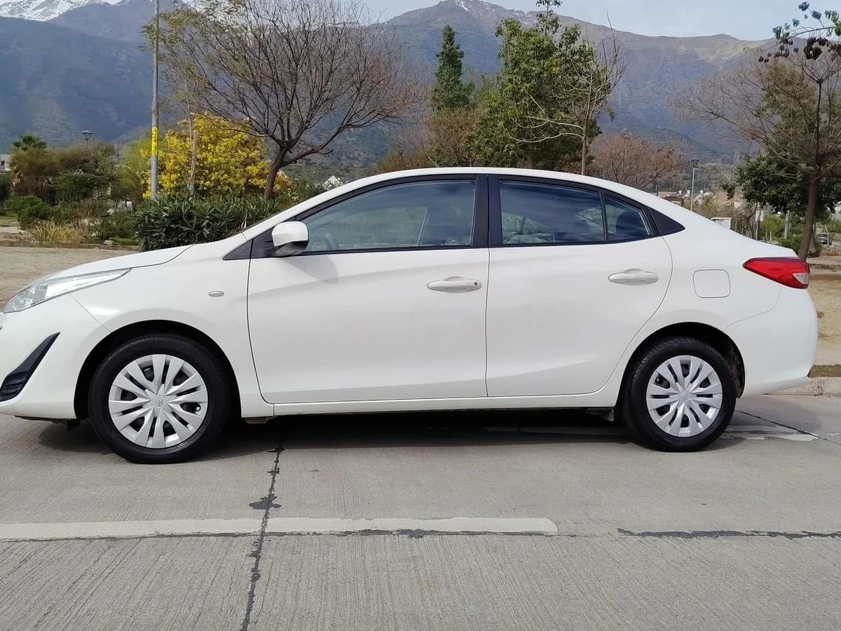 TOYOTA Yaris GLI 1.5 2020 - Imagen 6