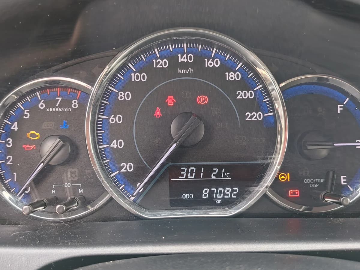 TOYOTA Yaris GLI 1.5 2020 - Imagen 20