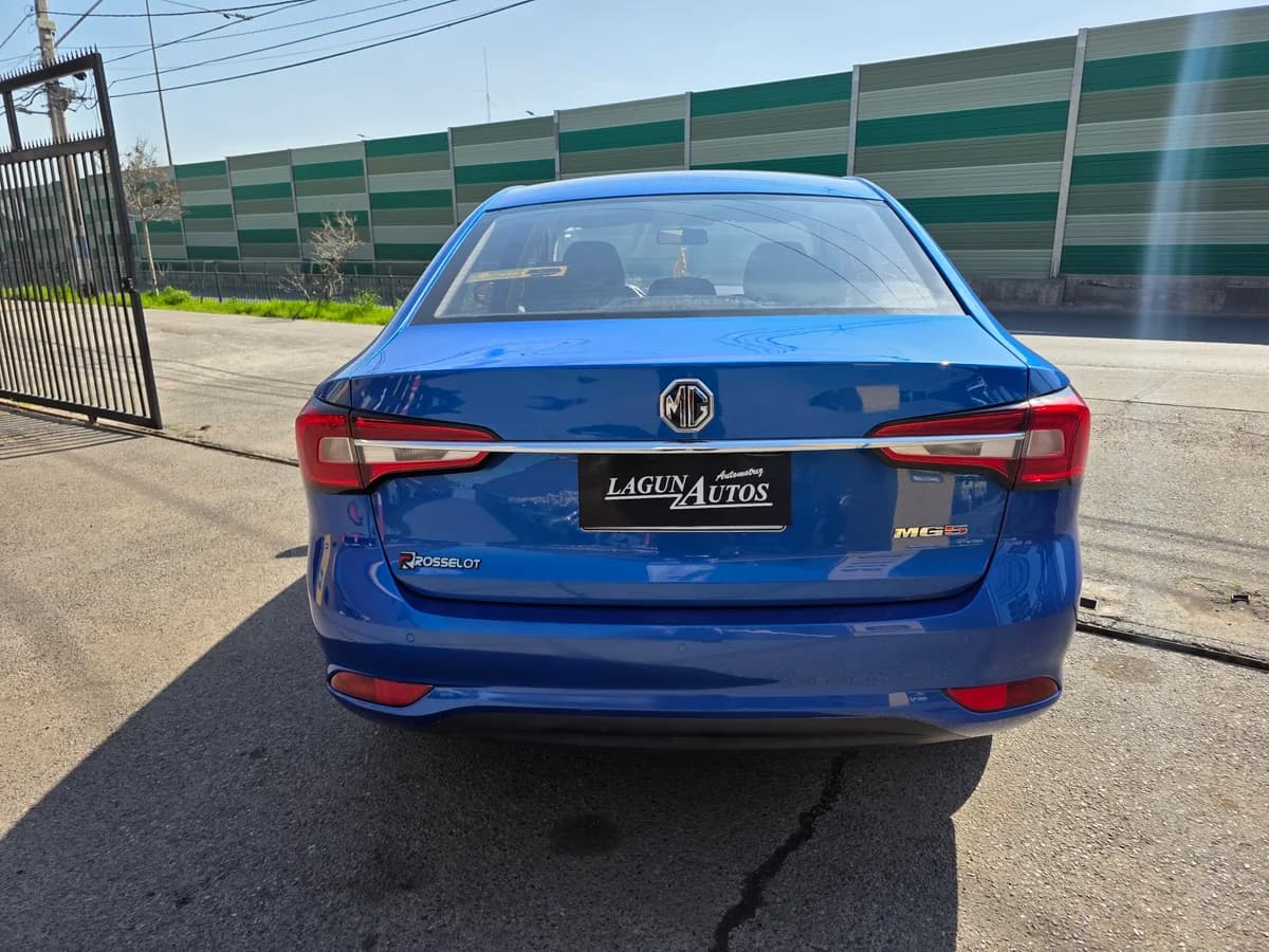 MG NEW MG 5 1.5 STD MT 2022 - Imagen 7