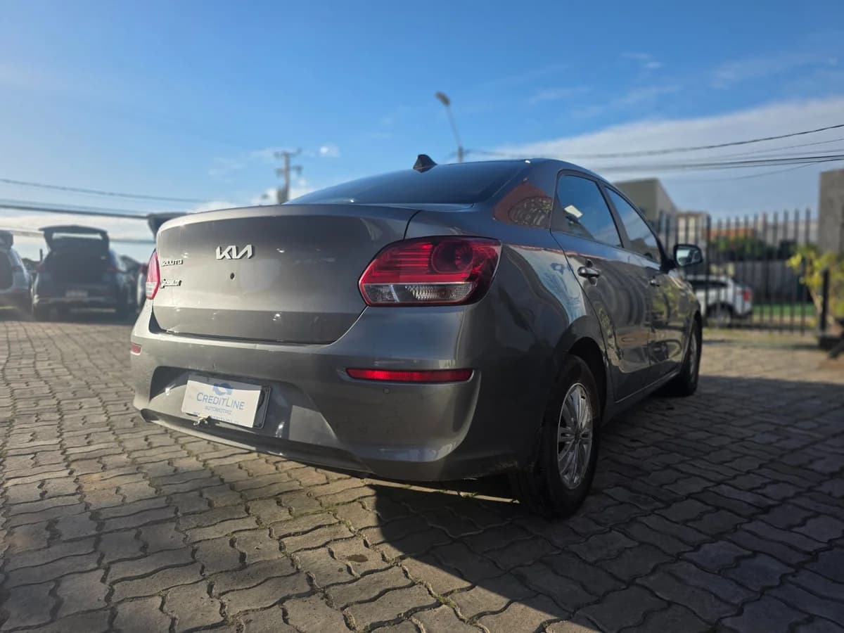 KIA Soluto 1.4 EX SUNROOF MT 2024 - Imagen 7