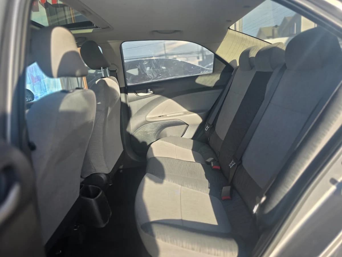 KIA Soluto 1.4 EX SUNROOF MT 2024 - Imagen 8