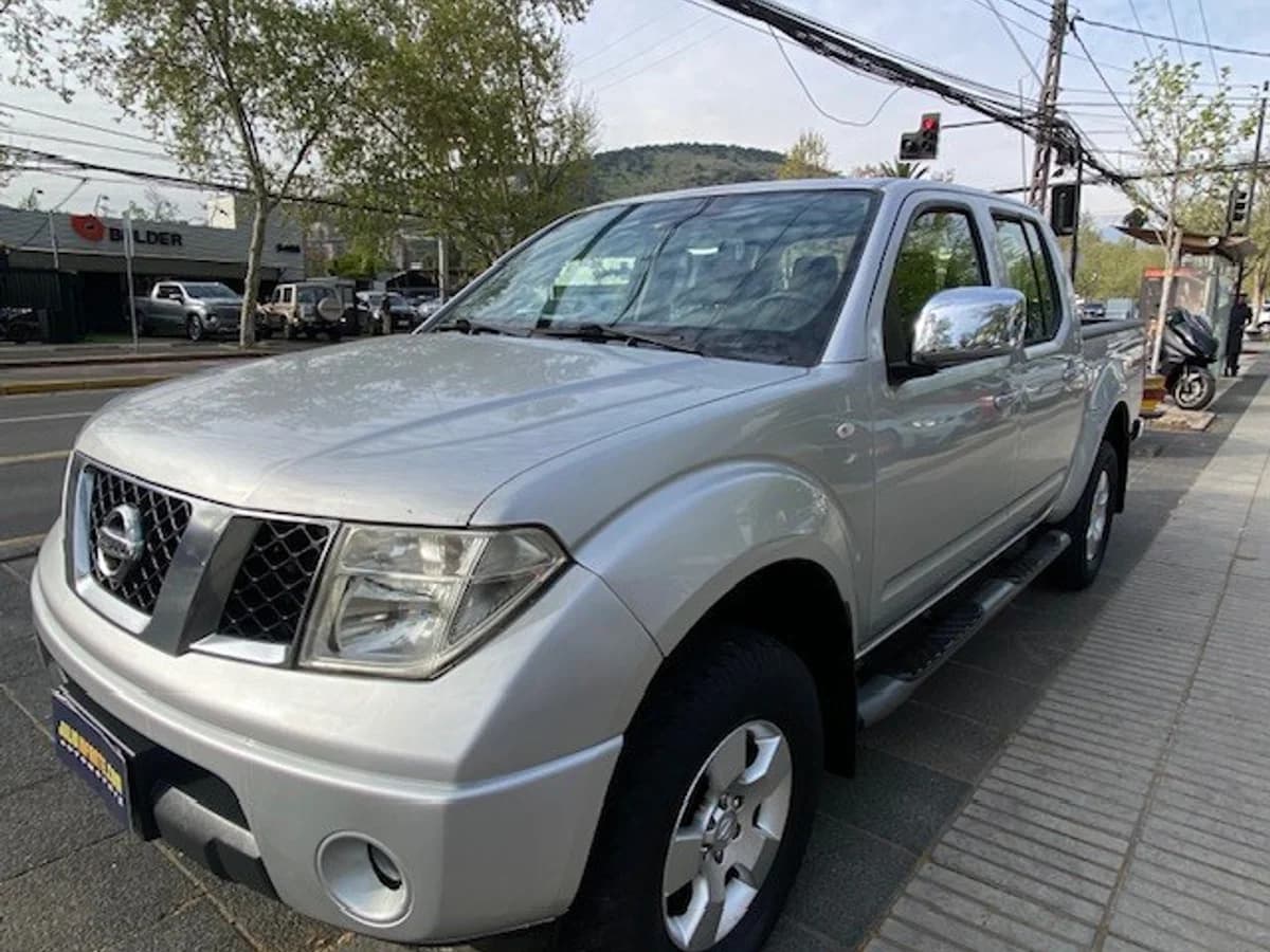 NISSAN NAVARA Lux 4x4 2.5 AT 2015 - Imagen 1