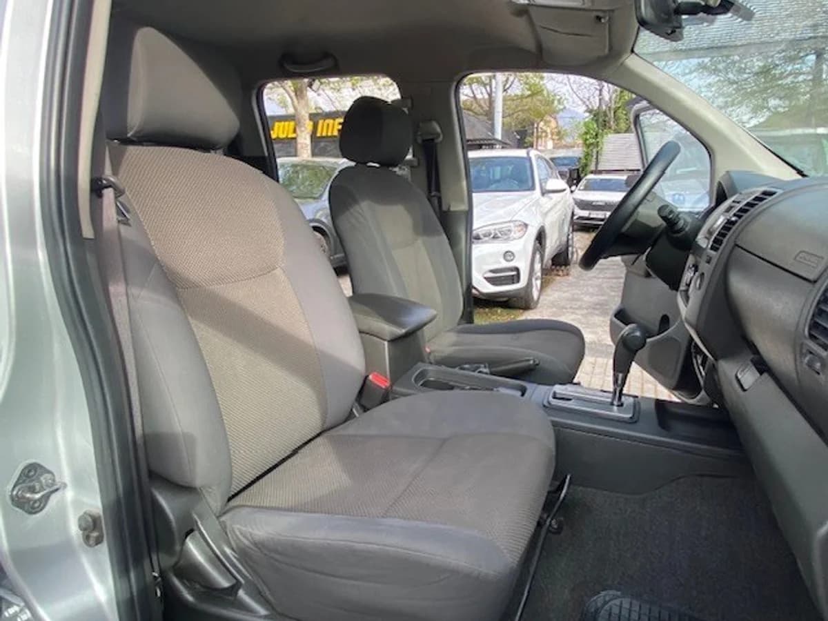 NISSAN NAVARA Lux 4x4 2.5 AT 2015 - Imagen 17