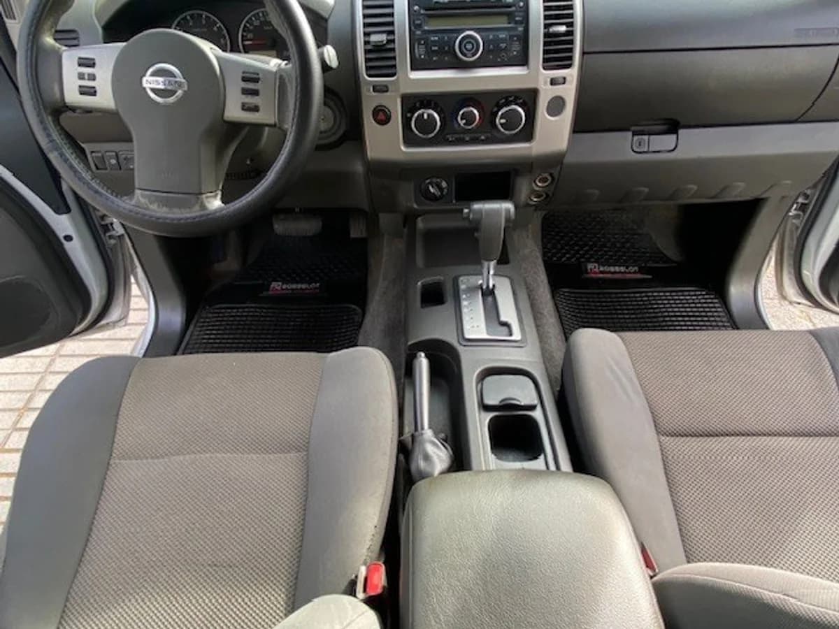NISSAN NAVARA Lux 4x4 2.5 AT 2015 - Imagen 19