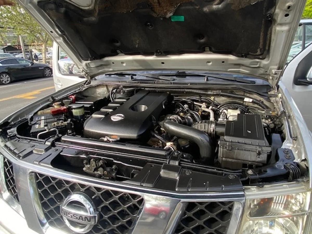 NISSAN NAVARA Lux 4x4 2.5 AT 2015 - Imagen 24