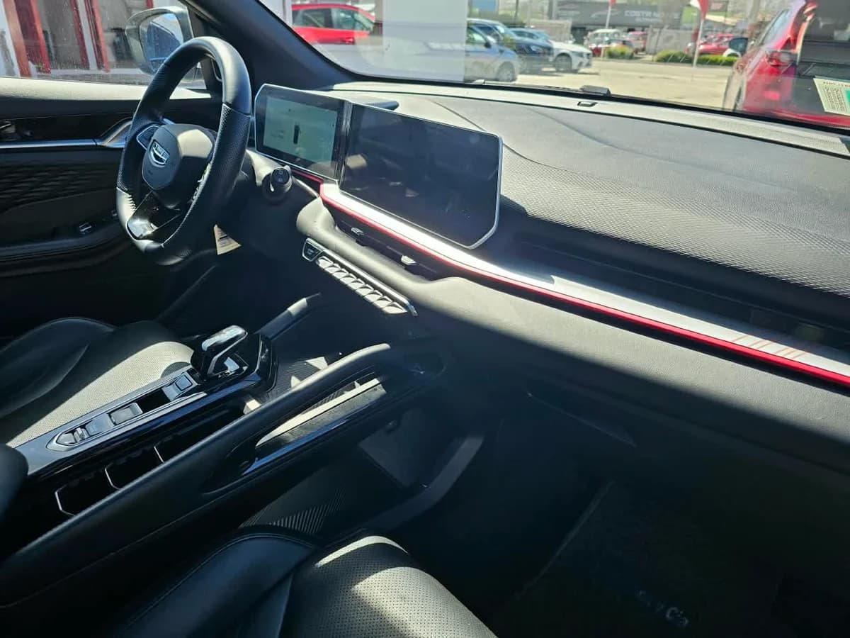 GEELY COOLRAY 1.5 AT 2024 - Imagen 7