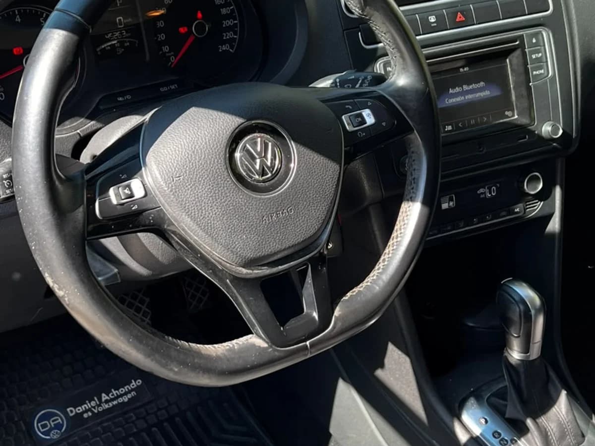 VOLKSWAGEN POLO HB 1.6L AT HIGHLINE 4X2 5P AÑO 2017 - Imagen 18