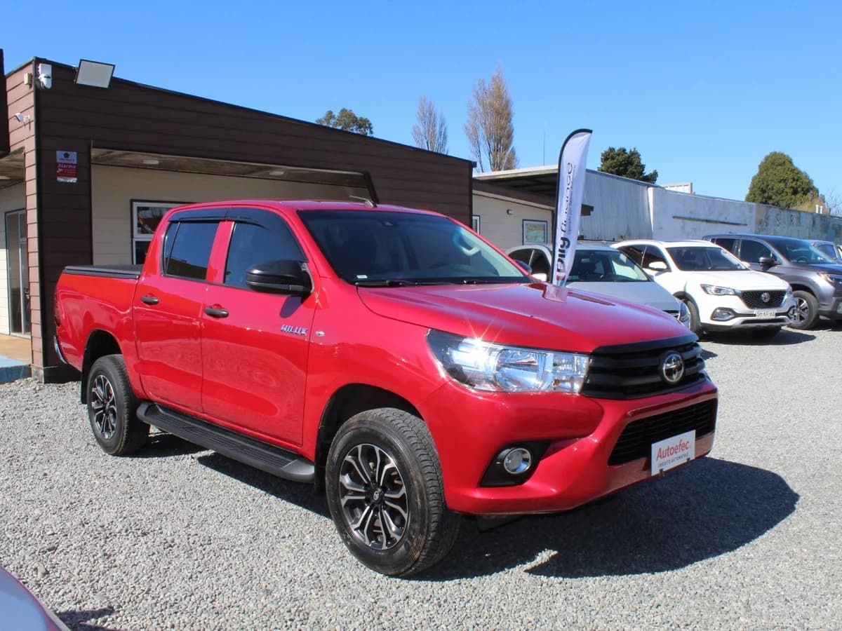 TOYOTA Hilux 2.4L DIESEL 2023 - Imagen 4