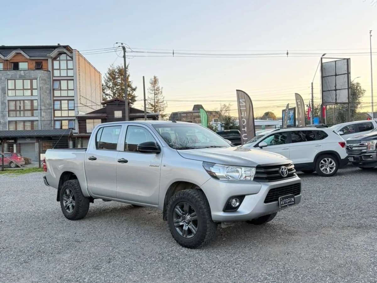 TOYOTA Hilux DX DCAB 4x4 2.4 MT 2022 - Imagen 3