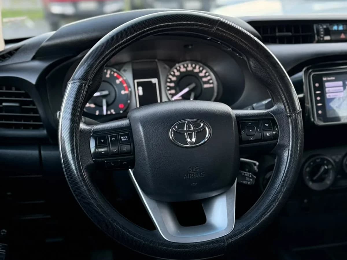TOYOTA Hilux DX DCAB 4x4 2.4 MT 2022 - Imagen 10