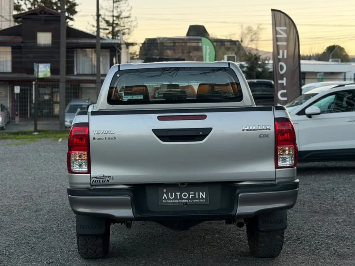 TOYOTA Hilux DX DCAB 4x4 2.4 MT 2022 - Imagen 12