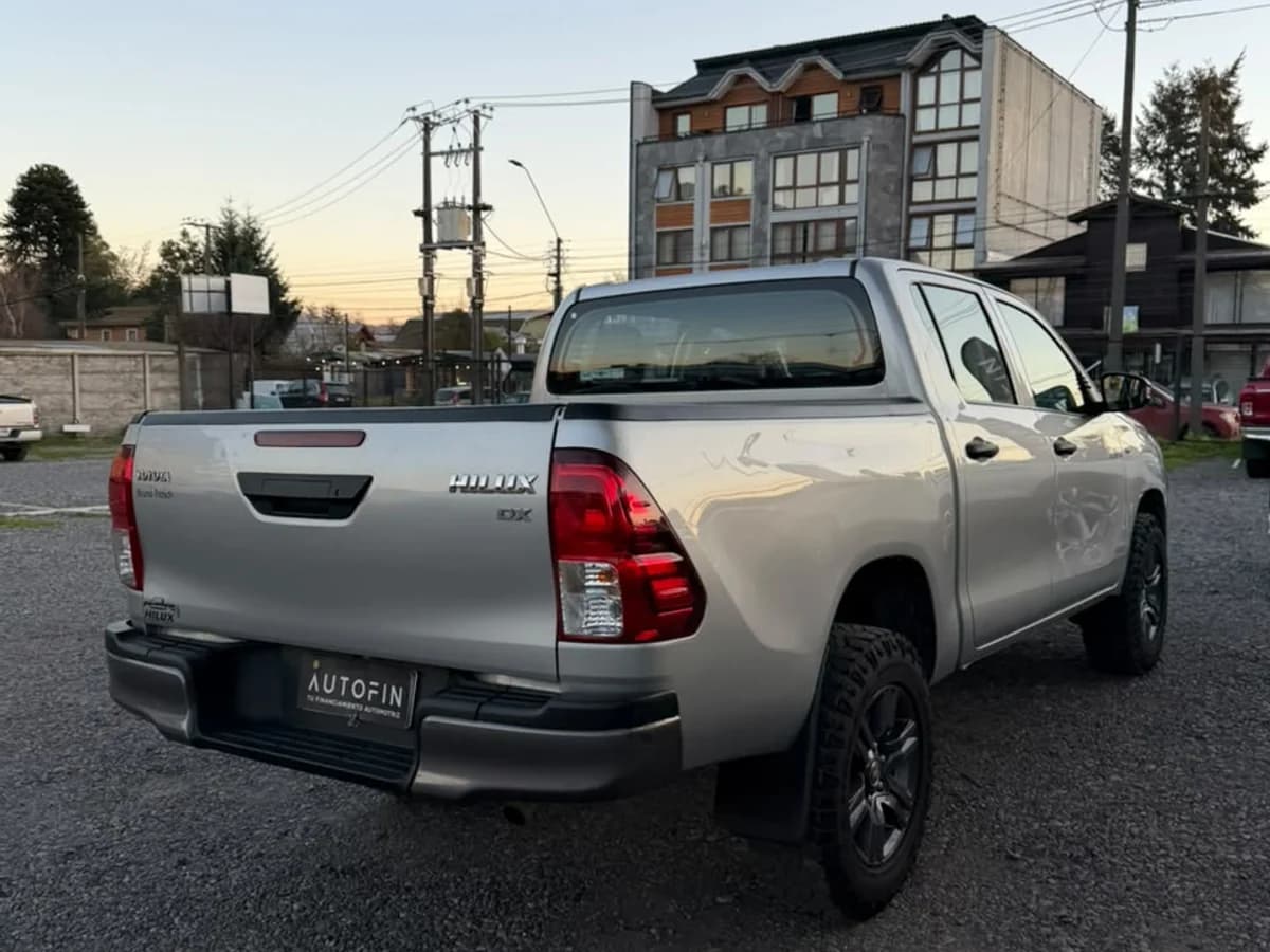 TOYOTA Hilux DX DCAB 4x4 2.4 MT 2022 - Imagen 15