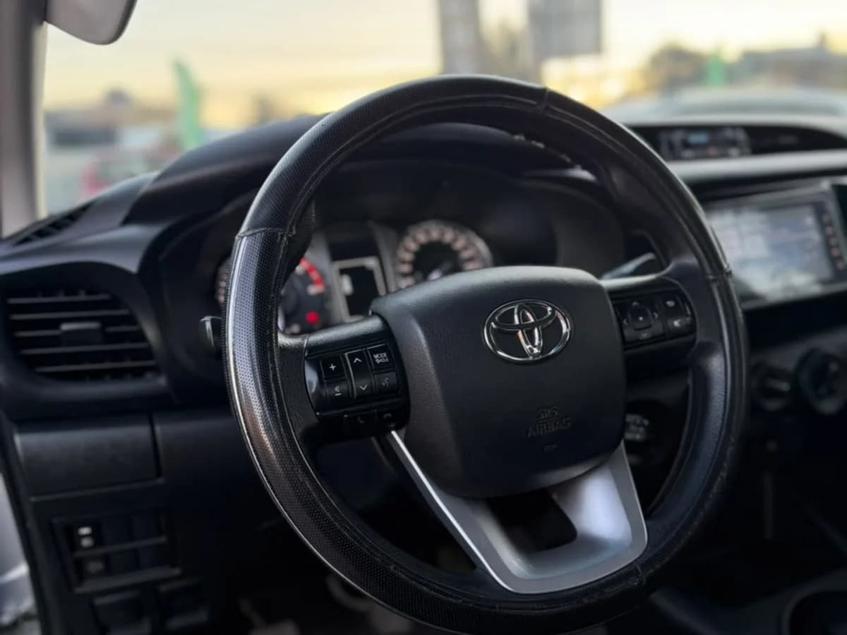 TOYOTA Hilux DX DCAB 4x4 2.4 MT 2022 - Imagen 19