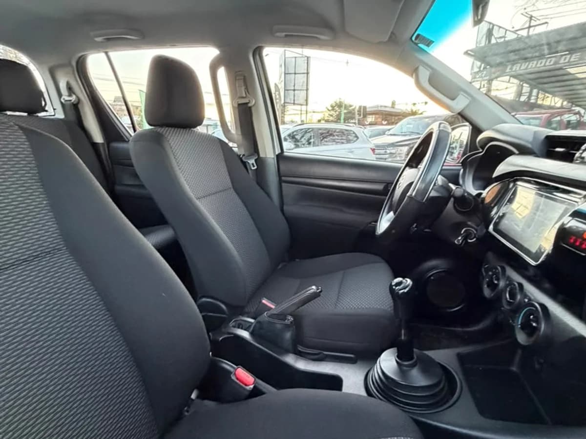 TOYOTA Hilux DX DCAB 4x4 2.4 MT 2022 - Imagen 21