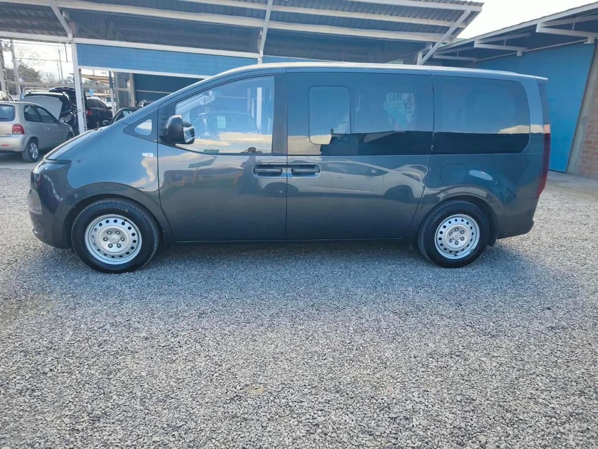 HYUNDAI STARIA 2.2D US4 MB CRDI 11P MT DIESEL 2023 - Imagen 4