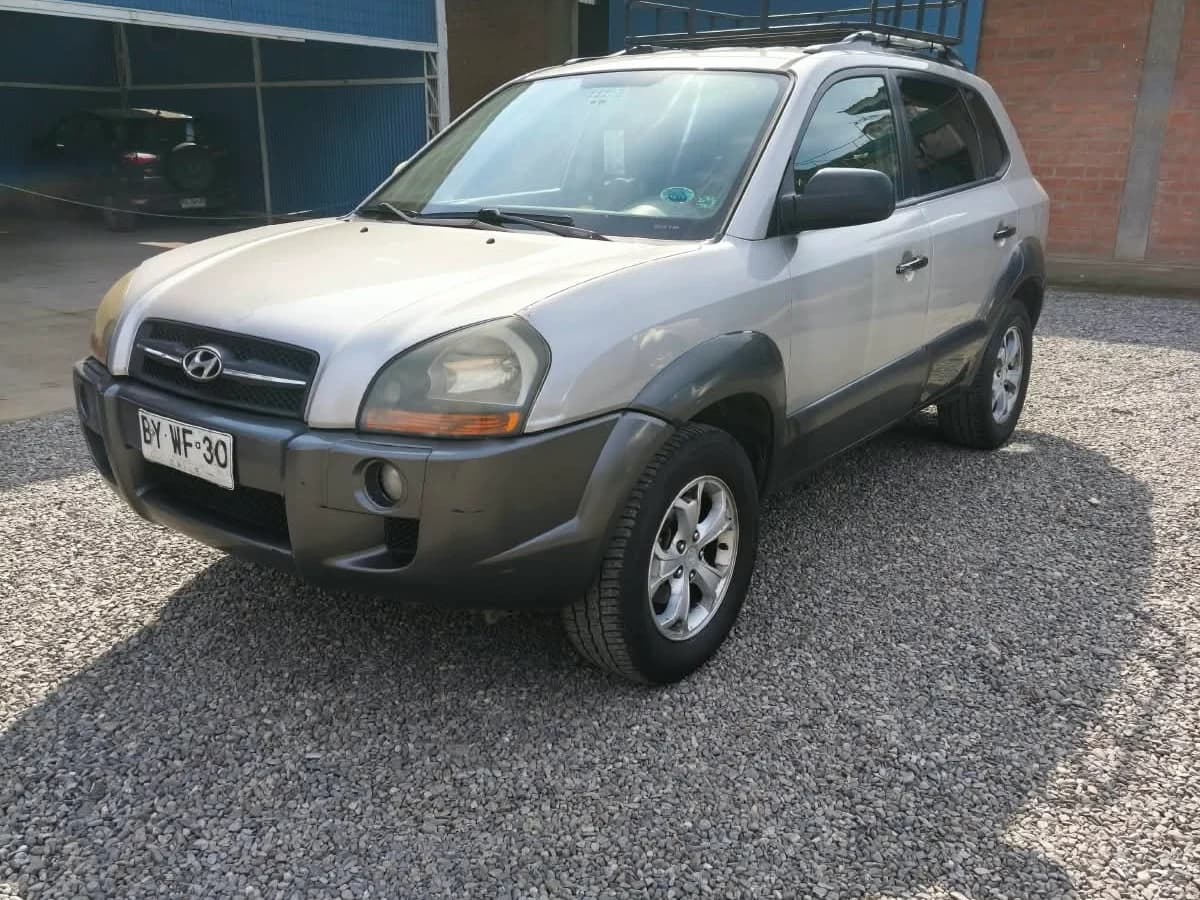 HYUNDAI Tucson GL 2.0 4X4 2009 - Imagen 1