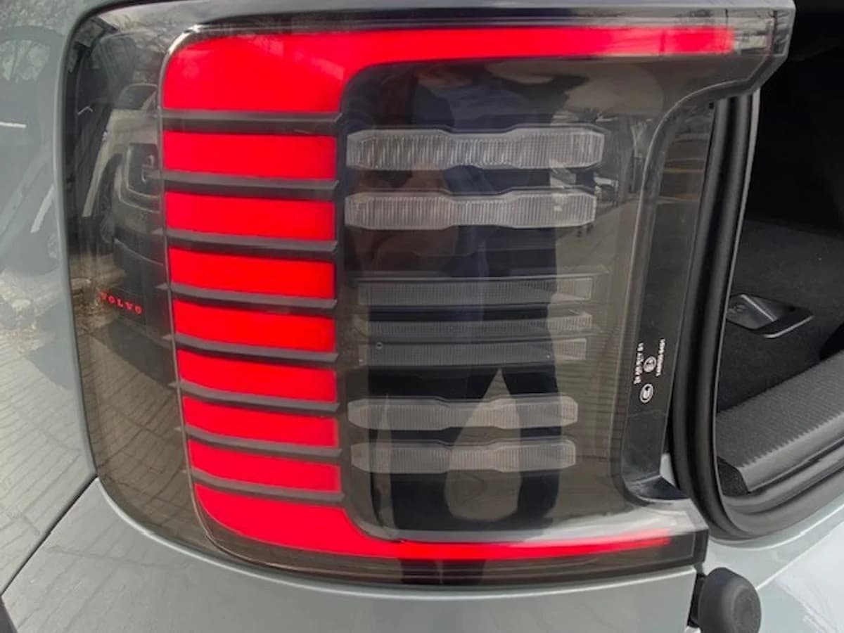 VOLVO EX30 Core 2.0 AT 2025 - Imagen 23