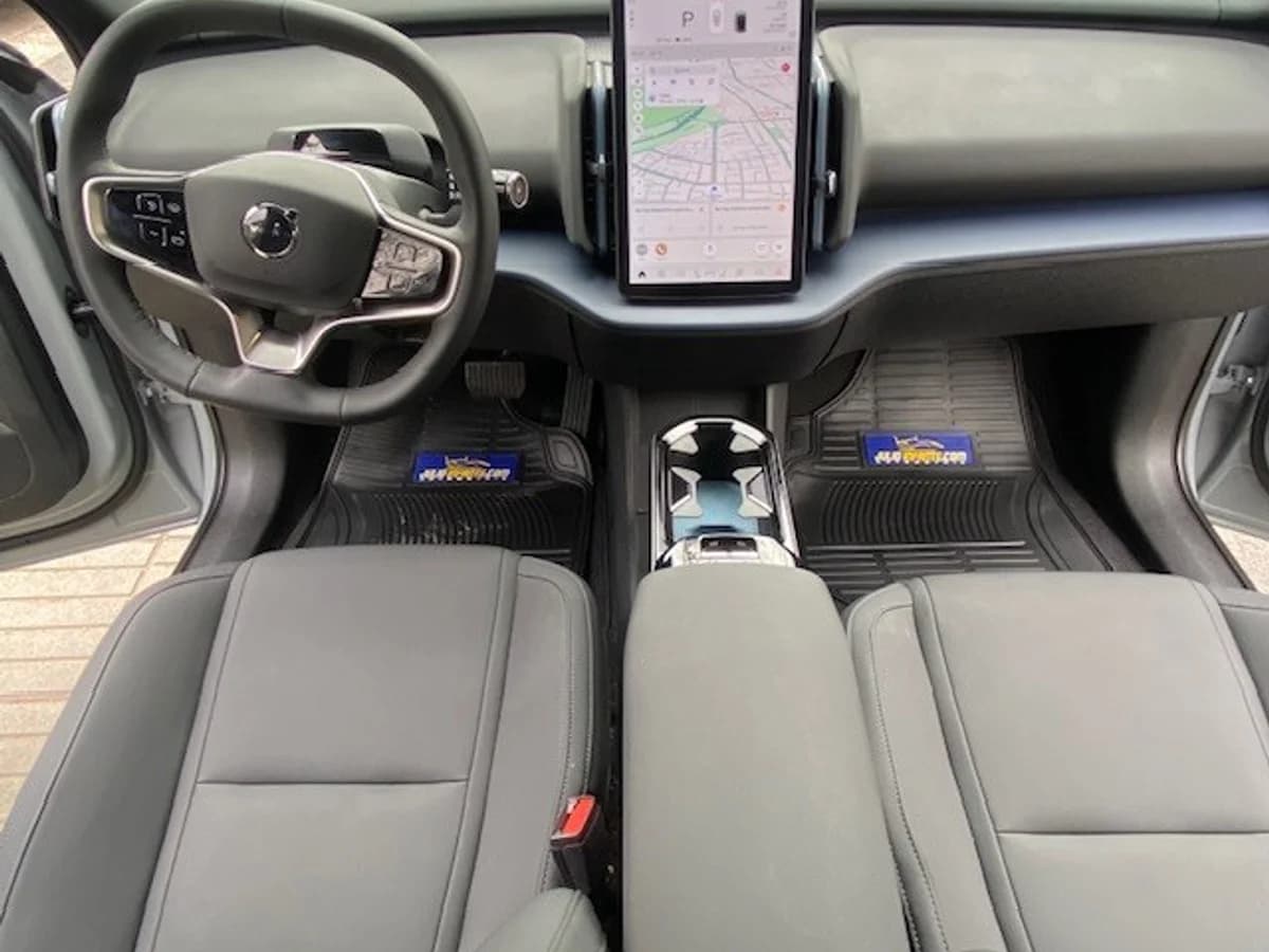 VOLVO EX30 Core 2.0 AT 2025 - Imagen 24