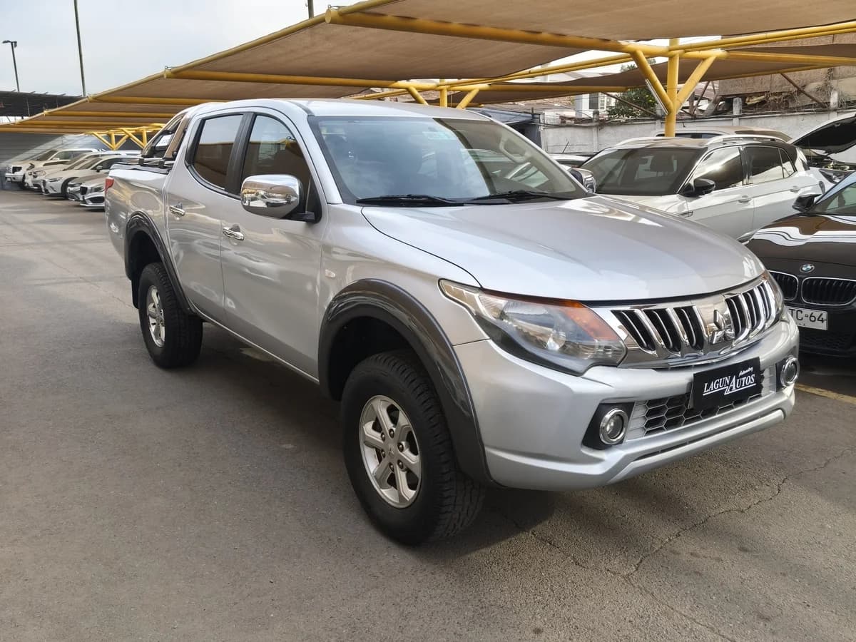 MITSUBISHI L200 KATANA CR 2.4 2017 - Imagen 1