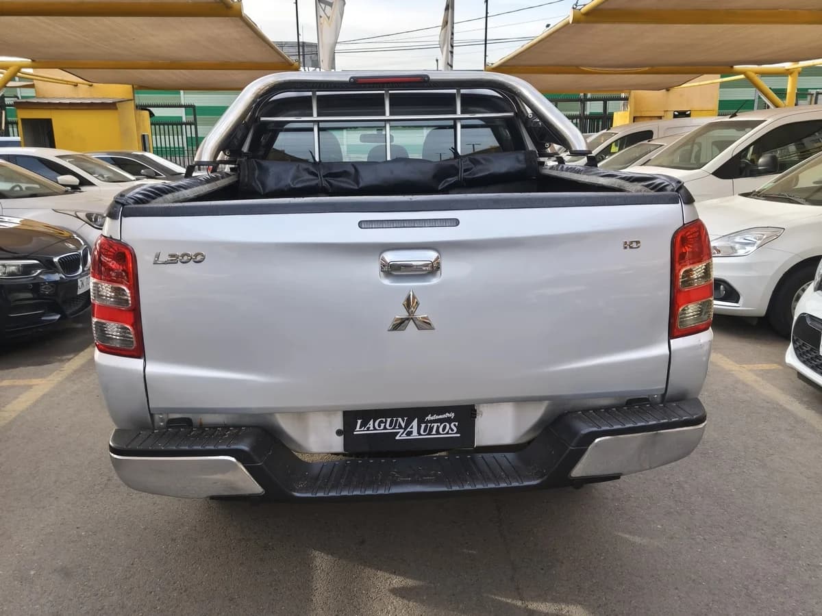MITSUBISHI L200 KATANA CR 2.4 2017 - Imagen 5