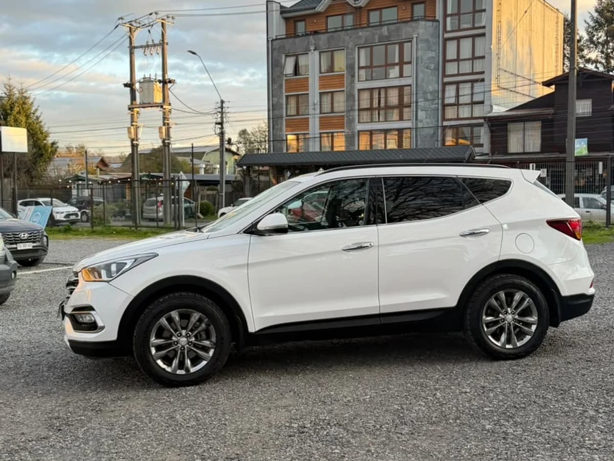 HYUNDAI Santa Fe GLS 2.4 2017 - Imagen 2