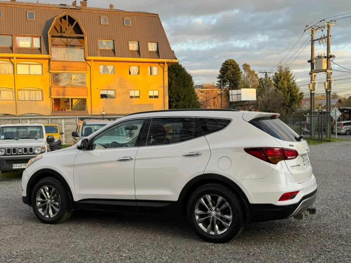HYUNDAI Santa Fe GLS 2.4 2017 - Imagen 3