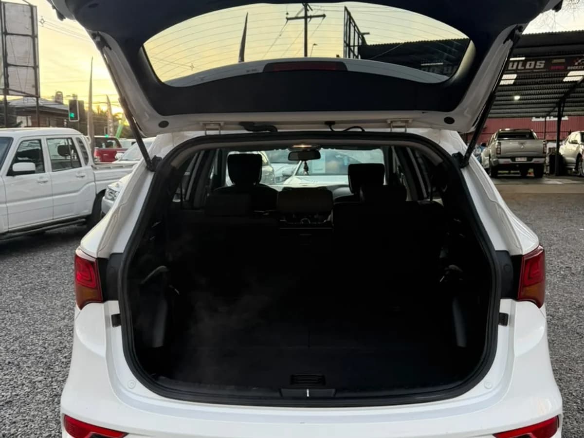 HYUNDAI Santa Fe GLS 2.4 2017 - Imagen 12