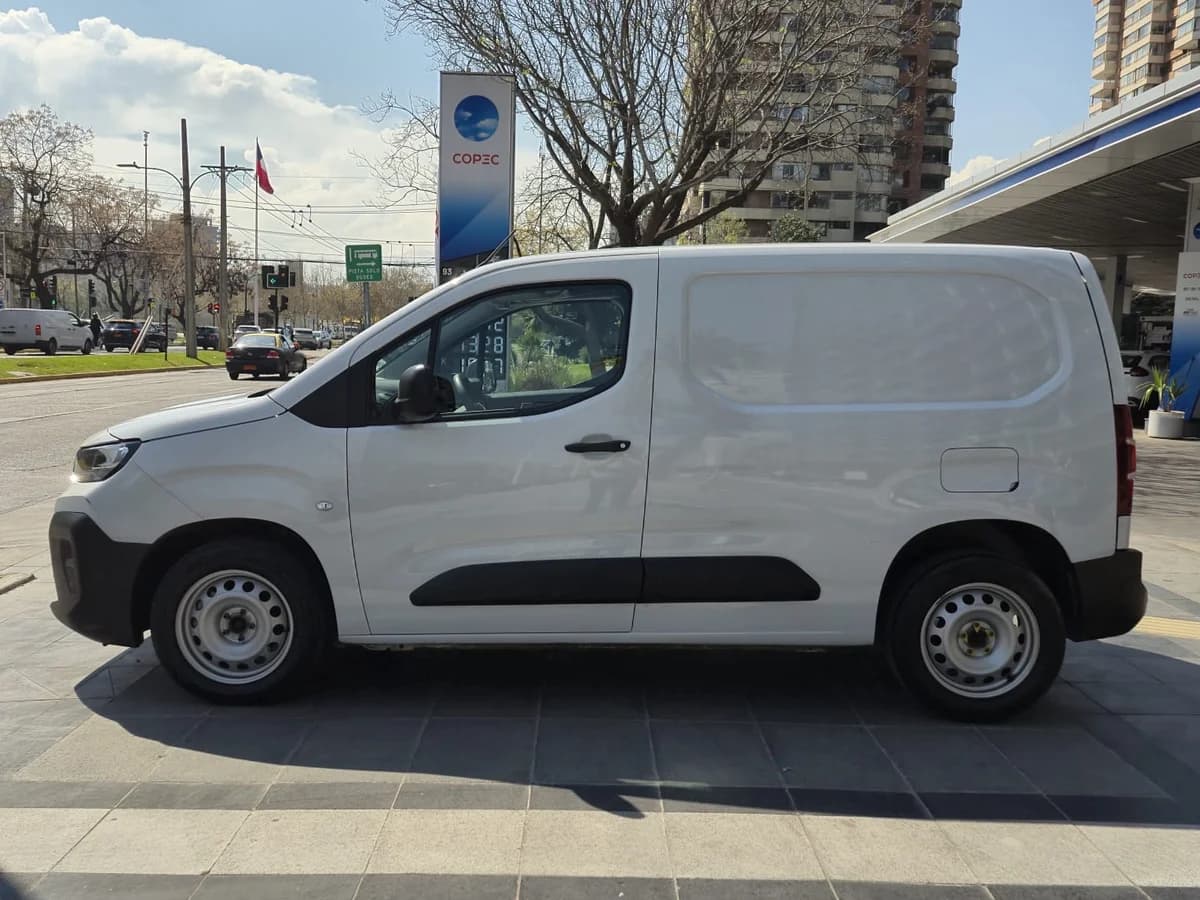 CITROËN BERLINGO 1.5 BLUEHDI 2025 - Imagen 2