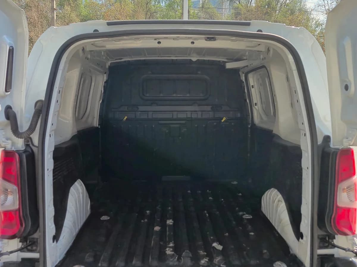 CITROËN BERLINGO 1.5 BLUEHDI 2025 - Imagen 15
