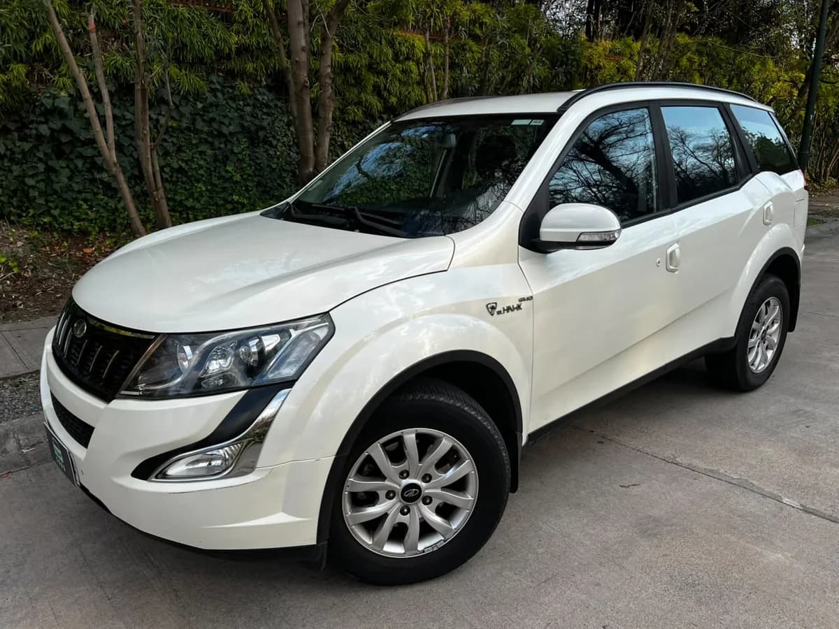 MAHINDRA XUV 500 2.2L BENCINA 4X2 AUT AÑO 2019 - Imagen 3