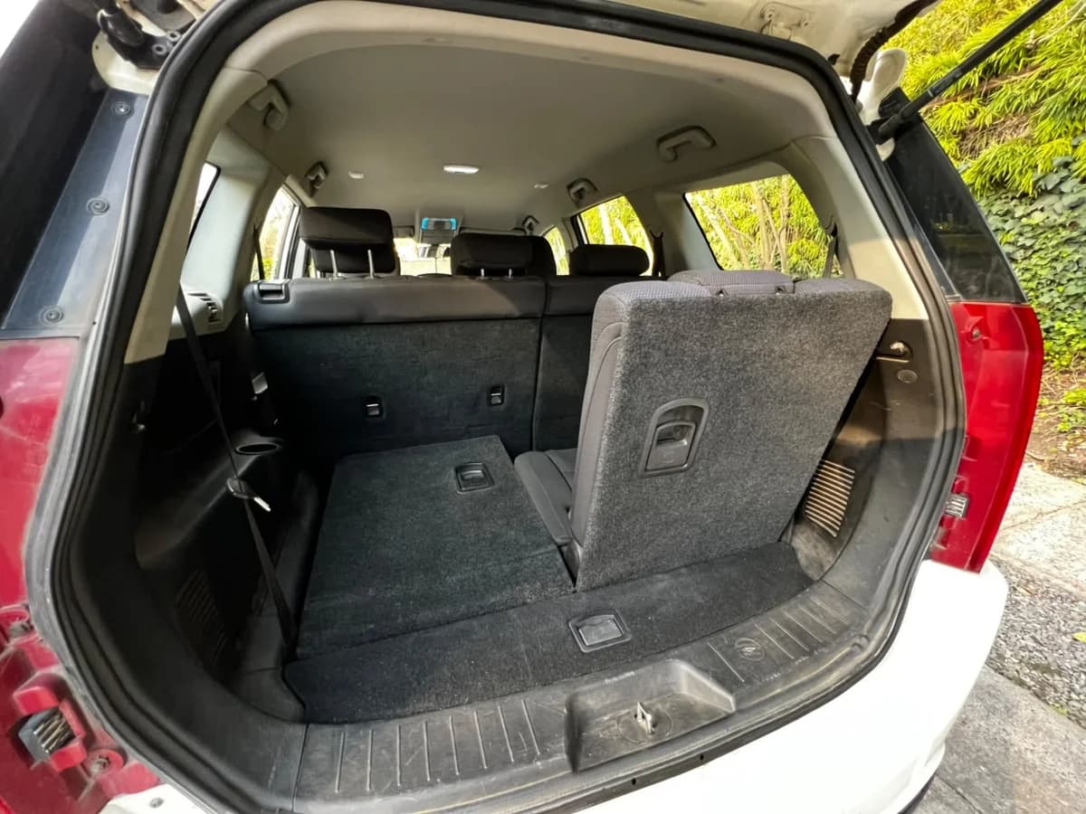MAHINDRA XUV 500 2.2L BENCINA 4X2 AUT AÑO 2019 - Imagen 8